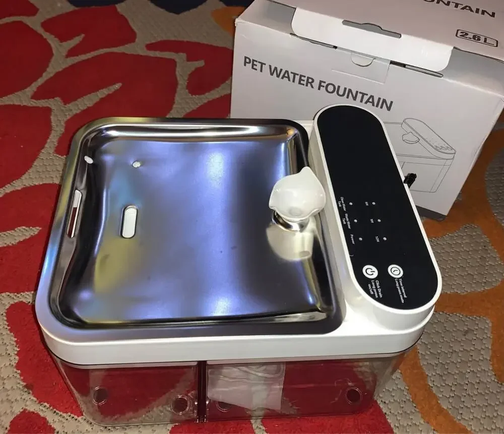 Pet water fountain